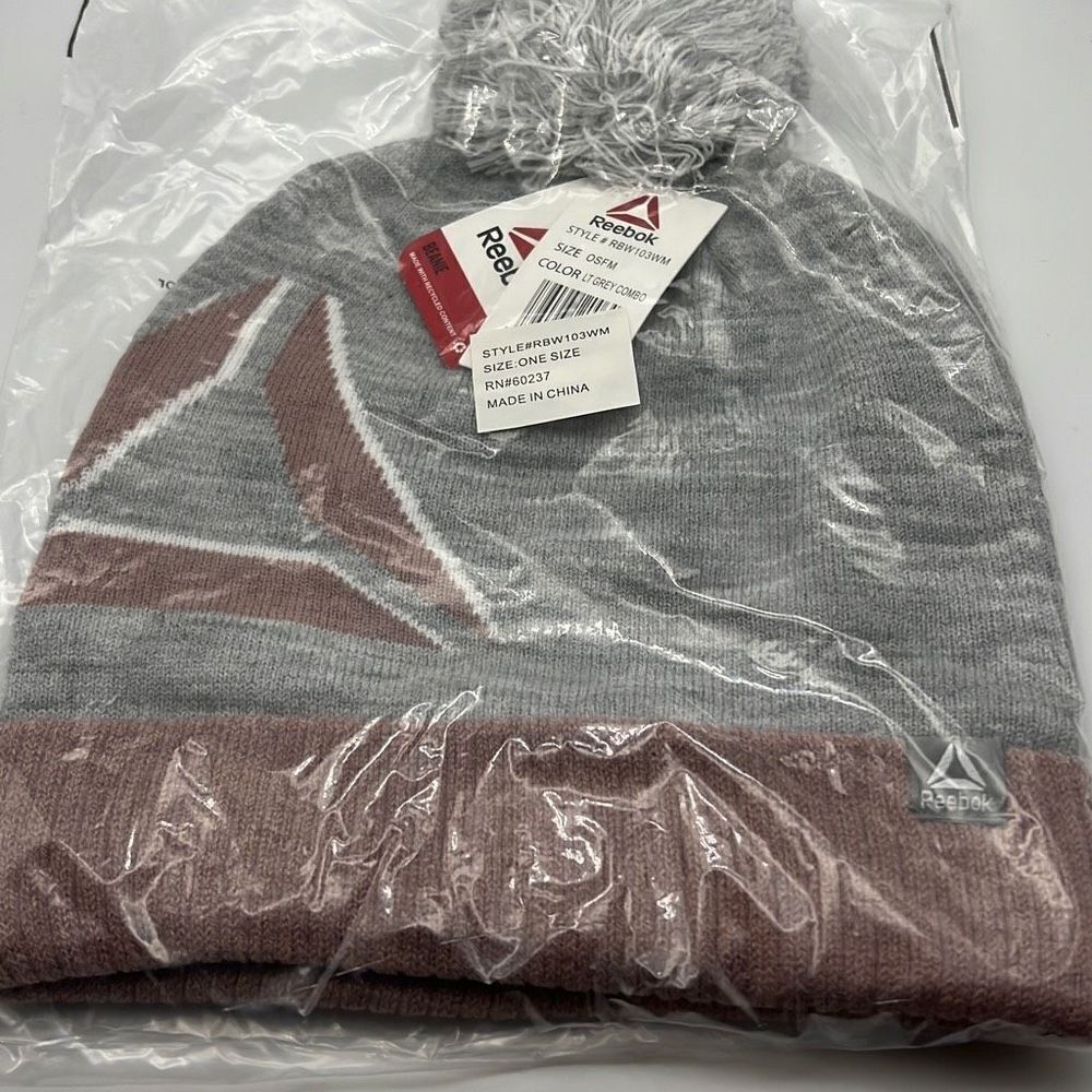 Reebok Women's Logo Intarsia Pom Beanie-NWT-O/S
